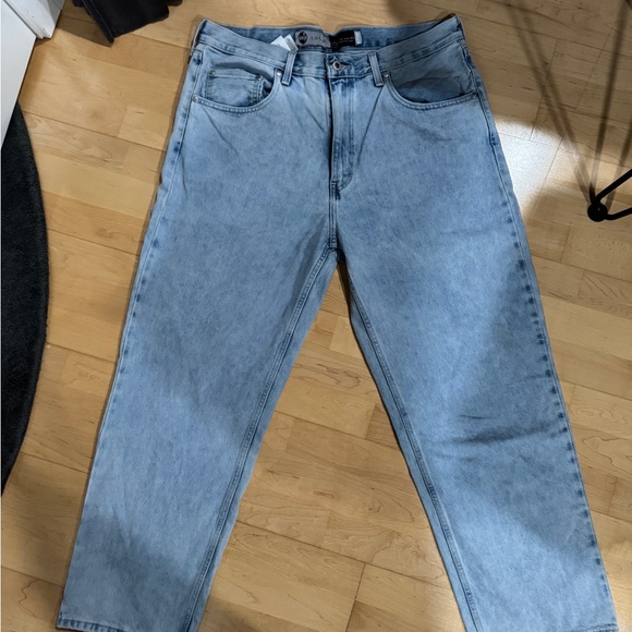 Levi’s Silvertab loose light wash Jeans 36x30 - Picture 5 of 5